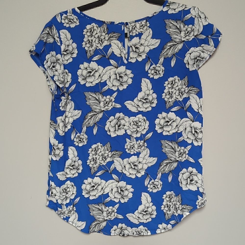 Pink Rose Blue V Neck Blouse - Picture 4 of 7
